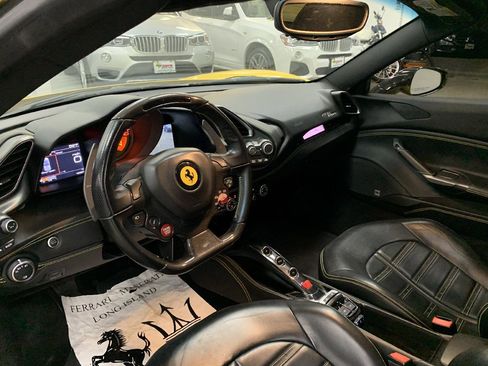 Used 2017 Ferrari 488 Spider image 19