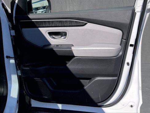 Used 2024 Honda Pilot Elite image 29