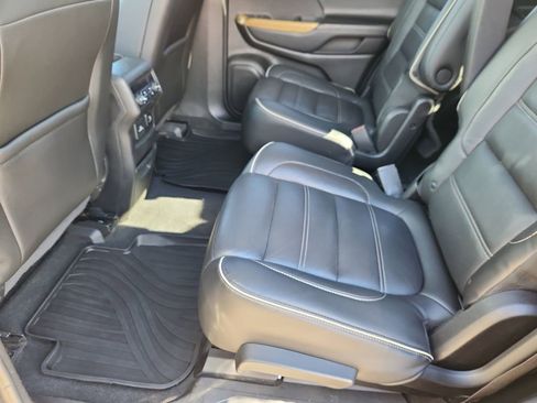 Used 2018 GMC Acadia Denali w/ Technology Package image 8