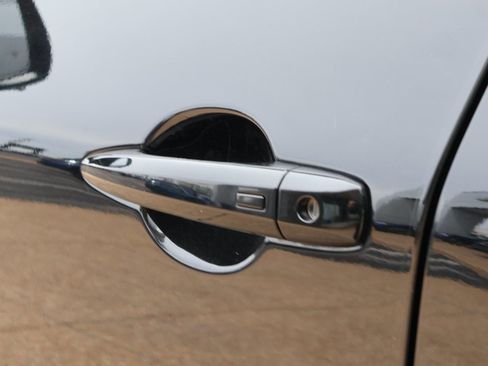 Used 2021 Nissan Rogue SV image 20