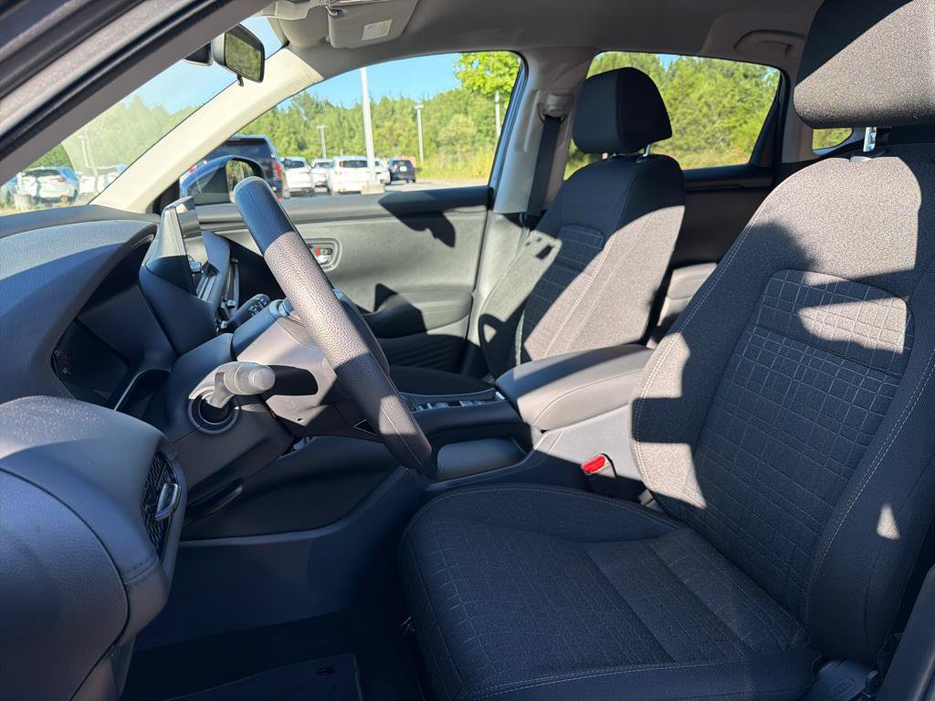 Certified 2026 Honda HR-V LX image 23