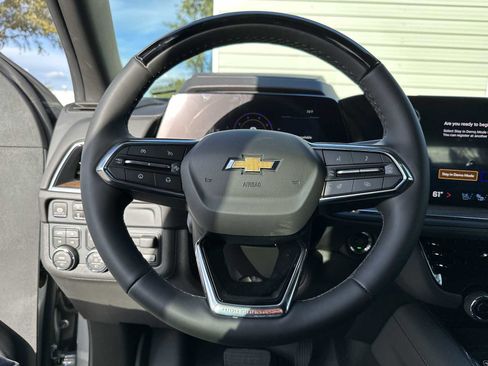 New 2026 Chevrolet Suburban High Country image 21