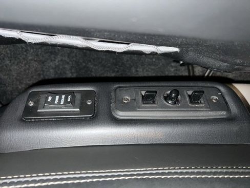 Used 2025 GMC Savana 2500 w/ Driver Convenience Package image 17