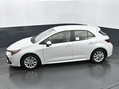 Used 2025 Toyota Corolla SE image 29