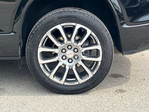 Used 2021 GMC Acadia Denali w/ Denali Technology Package FWD image 31