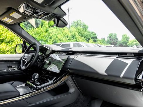 New 2026 Land Rover Range Rover Sport SE AWD/4WD image 17