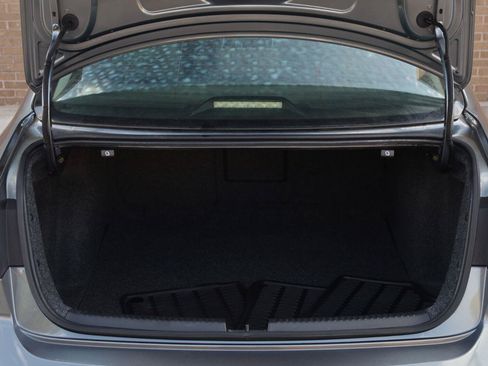 Used 2017 Volkswagen Jetta SE FWD image 12
