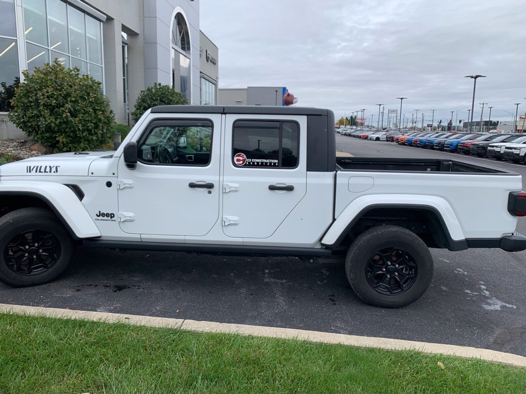 Used 2021 Jeep Gladiator Sport AWD/4WD image 2
