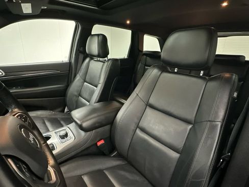 Used 2021 Jeep Grand Cherokee Limited AWD/4WD image 9