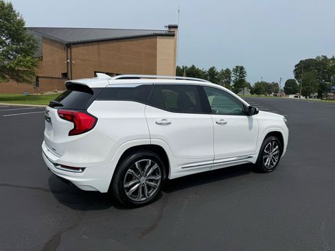 Used 2019 GMC Terrain Denali w/ Advanced Safety Package AWD/4WD image 5