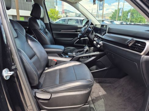 Used 2025 Kia Telluride S AWD/4WD image 31