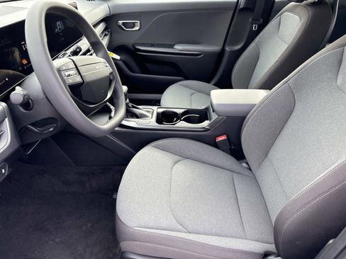 New 2025 Kia K4 LX image 20