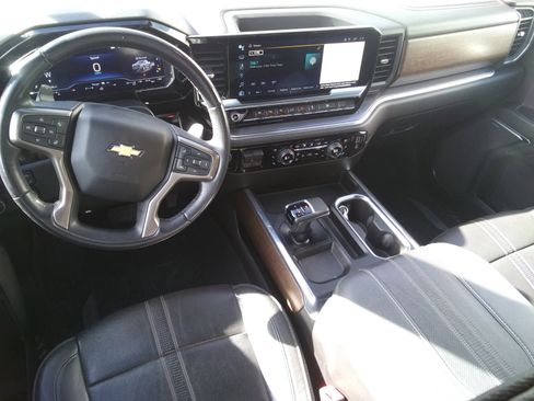 Used 2023 Chevrolet Silverado 1500 High Country w/ High Country Premium Package image 14