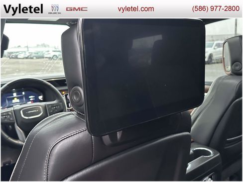 Certified 2023 GMC Yukon Denali Ultimate image 13