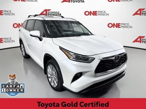 Certified 2024 Toyota Highlander Limited AWD/4WD image 1