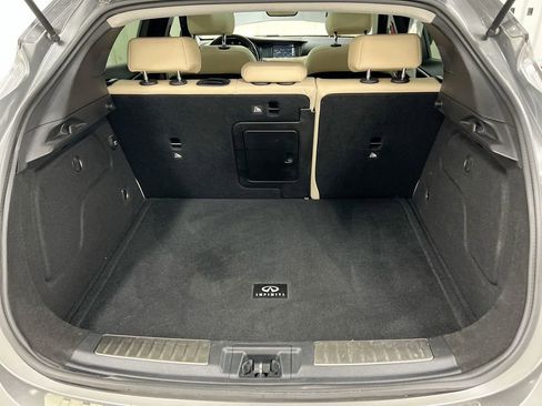 Used 2017 INFINITI QX30 Premium w/ Navigation Package FWD image 25
