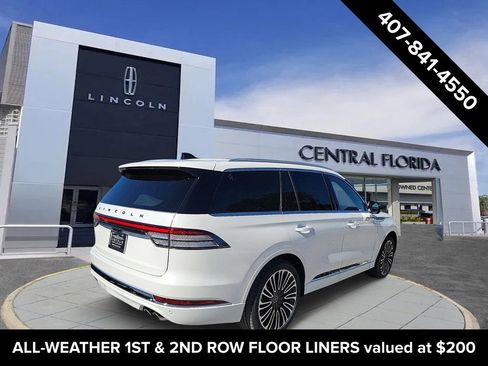 New 2025 Lincoln Aviator Black Label AWD/4WD image 3