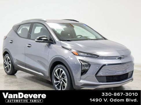 Used 2023 Chevrolet Bolt EUV Premier w/ Sun & Sound Package image 1
