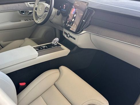 Used 2026 Volvo XC90 B6 Ultra w/ Lounge Package AWD/4WD image 18