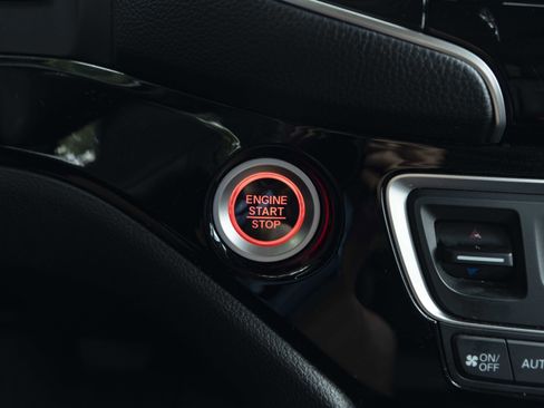 Used 2019 Honda Pilot Touring image 26