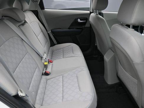 Used 2022 Kia Niro LXS image 30