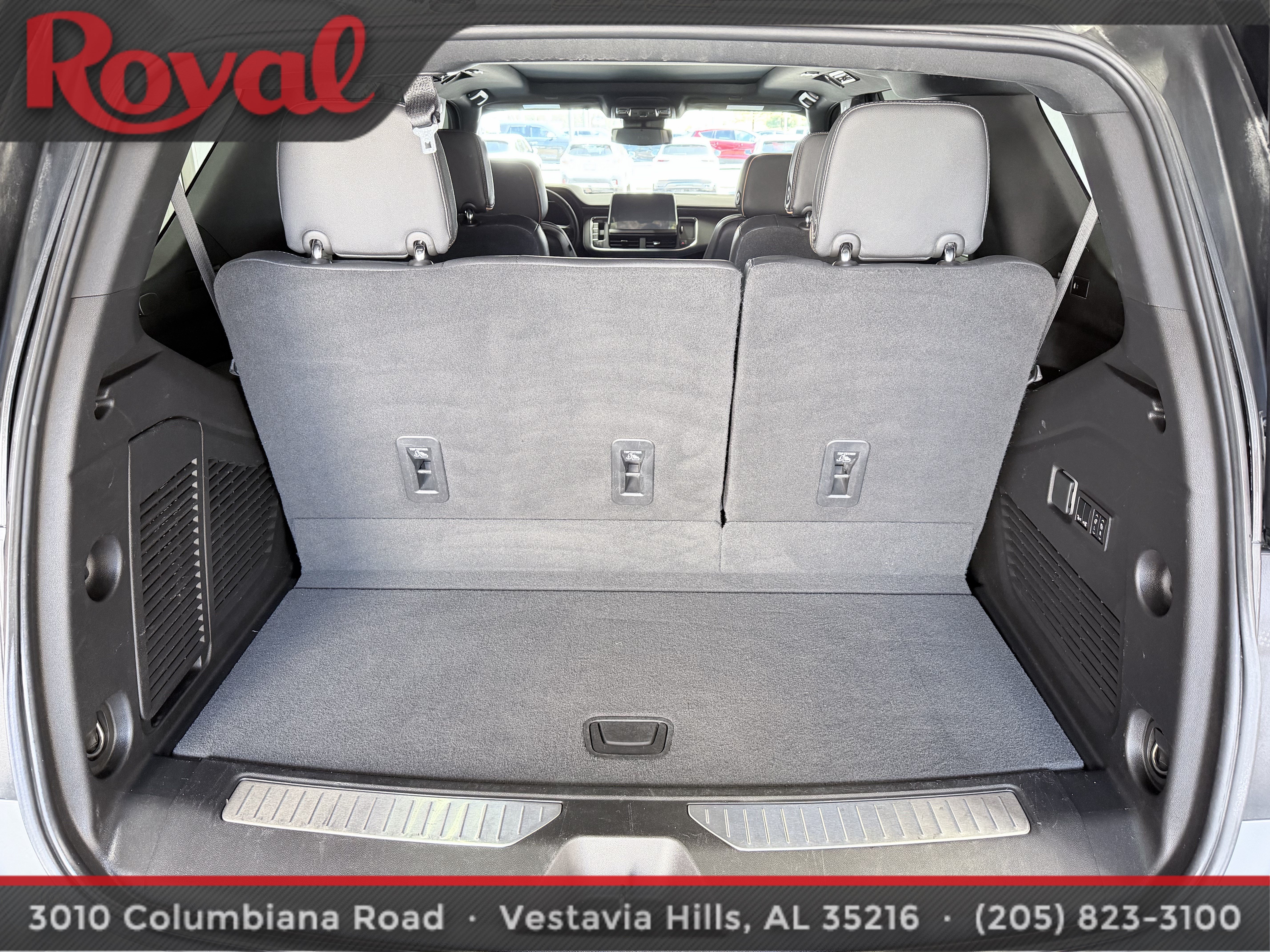Used 2023 GMC Yukon AT4 w/ AT4 Premium Plus Package AWD/4WD image 10