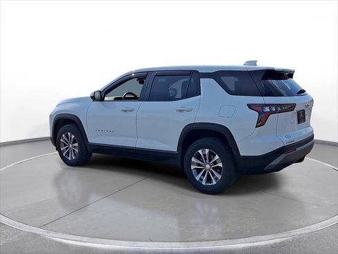 Used 2025 Chevrolet Equinox LT w/ Safety and Technology Package image 6