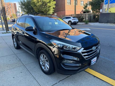 Used 2017 Hyundai Tucson SE image 3