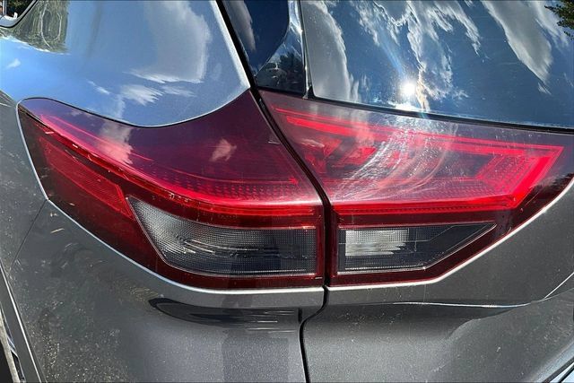 Used 2021 Nissan Rogue SV w/ Premium Package AWD/4WD image 23
