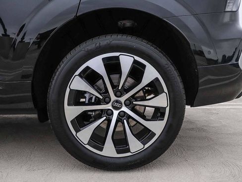 New 2026 Audi Q3 quattro 2.0T AWD/4WD image 13