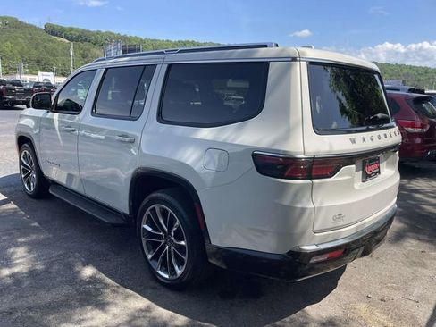 Used 2022 Jeep Wagoneer Series II w/ Premium Group I RWD image 4