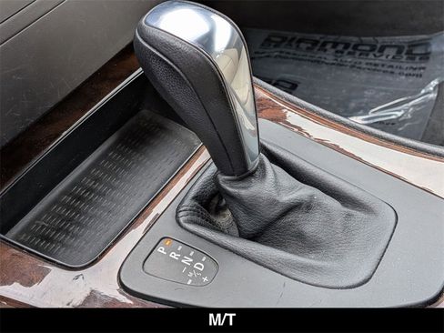 Used 2011 BMW 335i Convertible image 4