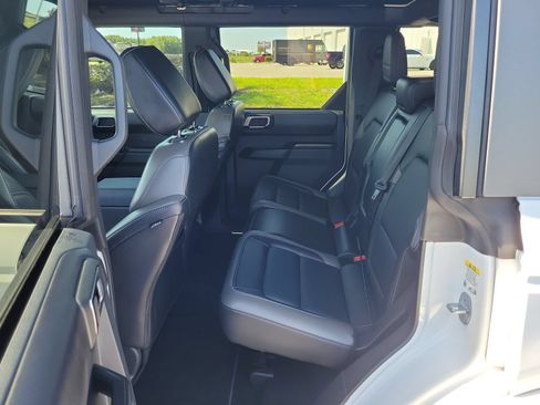 Certified 2025 Ford Bronco Outer Banks AWD/4WD image 10