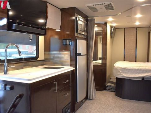 Used 2019 Mercedes-Benz Sprinter 170 image 33