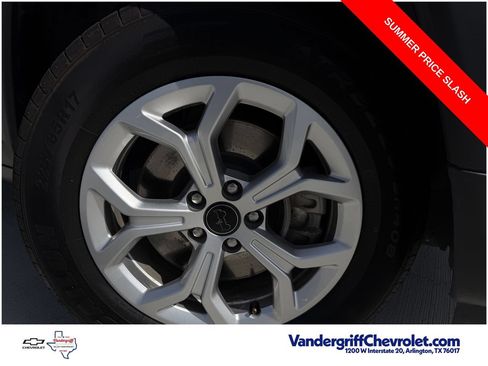 Used 2025 Jeep Compass Latitude w/ Sun & Sound Group AWD/4WD image 9