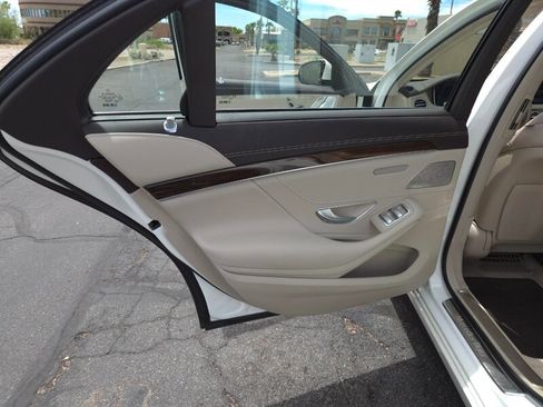 Used 2017 Mercedes-Benz S 550 Sedan image 8