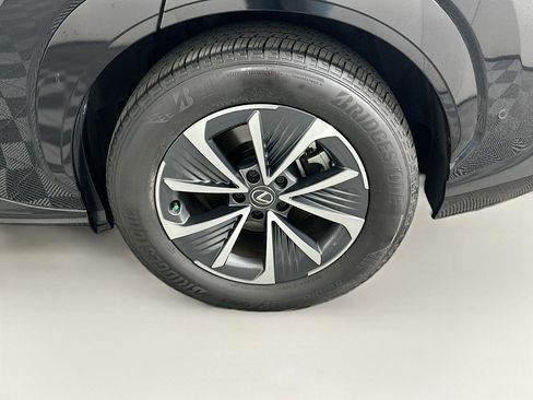 Used 2023 Lexus RZ 450e Premium w/ Technology Package AWD/4WD image 11
