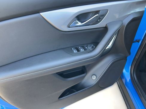 Certified 2024 Chevrolet Blazer LT w/ Convenience Package image 12