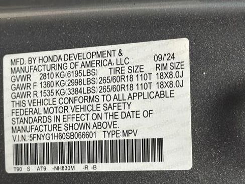 Used 2025 Honda Pilot TrailSport image 32