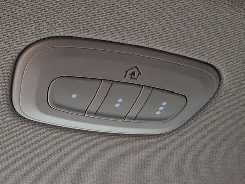 Used 2019 RAM 1500 Laramie image 27