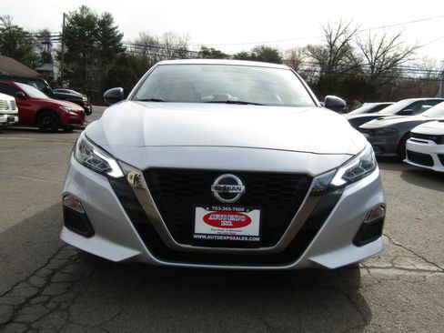 Used 2019 Nissan Altima 2.5 SR image 2