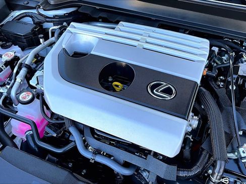 Used 2023 Lexus UX 250h FWD image 31