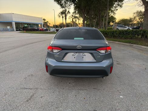 Used 2024 Toyota Corolla LE image 4