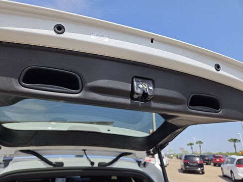 New 2026 Chrysler Pacifica Select FWD image 26