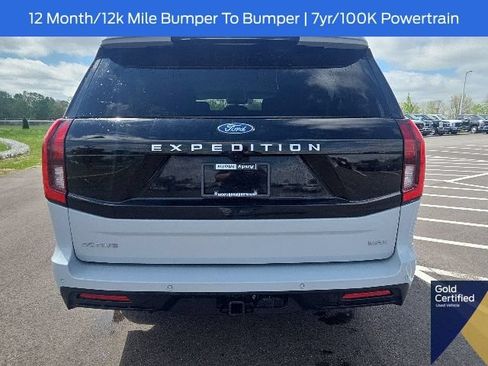 Used 2025 Ford Expedition Max Active AWD/4WD image 12