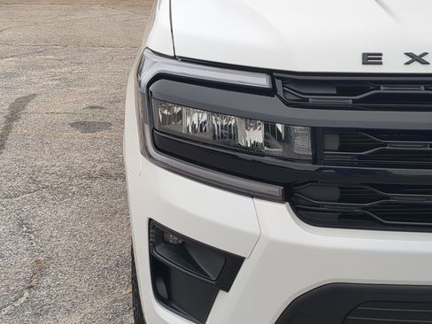 Certified 2022 Ford Expedition Limited AWD/4WD image 8