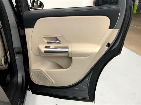 Used 2022 Mercedes-Benz GLA 250 image 12