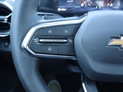 New 2027 Chevrolet Equinox LT w/ Convenience Package II FWD image 8