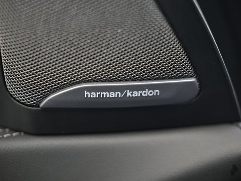 New 2026 BMW X7 xDrive40i w/ Premium Package image 18