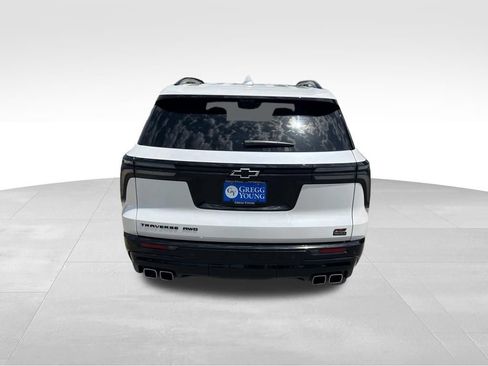 Used 2024 Chevrolet Traverse RS AWD/4WD image 5